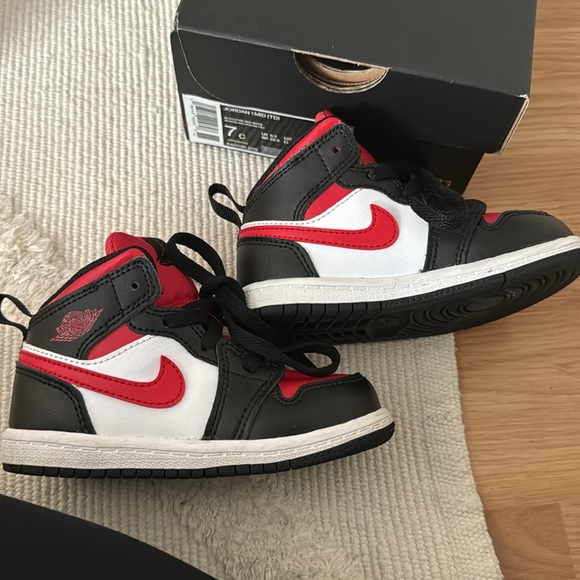 Jordan 1 mid - Picture 2 of 4